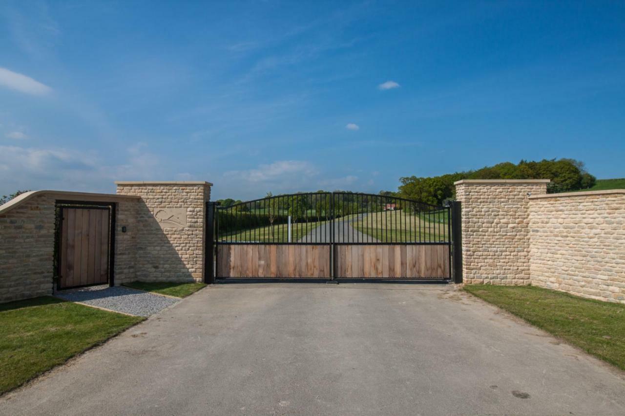 High Oaks Grange - Glamping Hotel Pickering Exterior foto